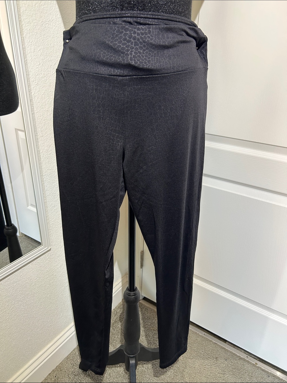 No Boundaries Women's Black Fold-Over Waist Track Pants